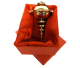 Grand pendentif en laiton modèle 2024 (édition annuelle) dans une belle boîte cadeau rouge. 100 mm.