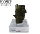 Tourmaline verte, petit minéral originaire du Brésil.