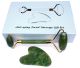 Guasha Scraper & Roller aus wunderschöner Jadequalität in luxuriöser Geschenkverpackung.