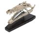 Krokodil van brons zilverkleurig op houten voet.