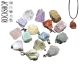 Pendentifs constitués de belles pierres précieuses brutes, y compris un cordon, dans plus de 15 types.