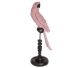 Papegaai in mooie zeer natuurlijke roze kleur in XL formaat zittend op zijn stok.