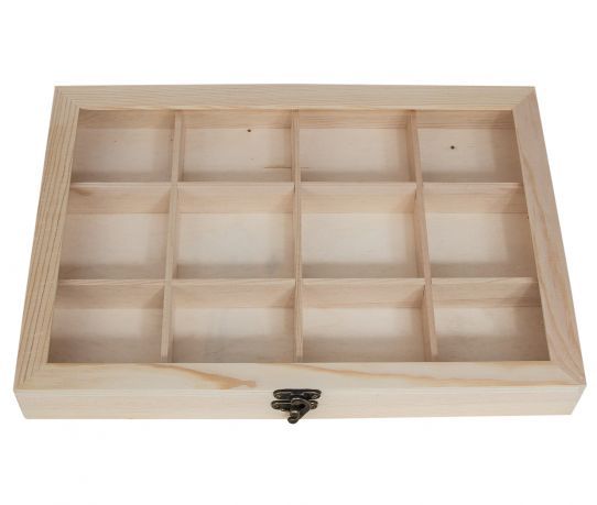 Wooden spruce box with plastic