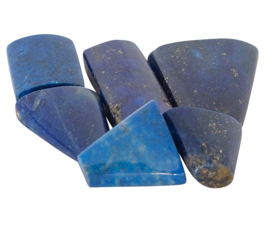 lapis-lazuli-vrije-vormen-uit-badaksan-afghanistan_1.jpg