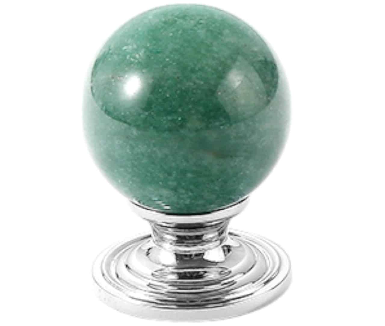green_aventurine-photoroom.jpg