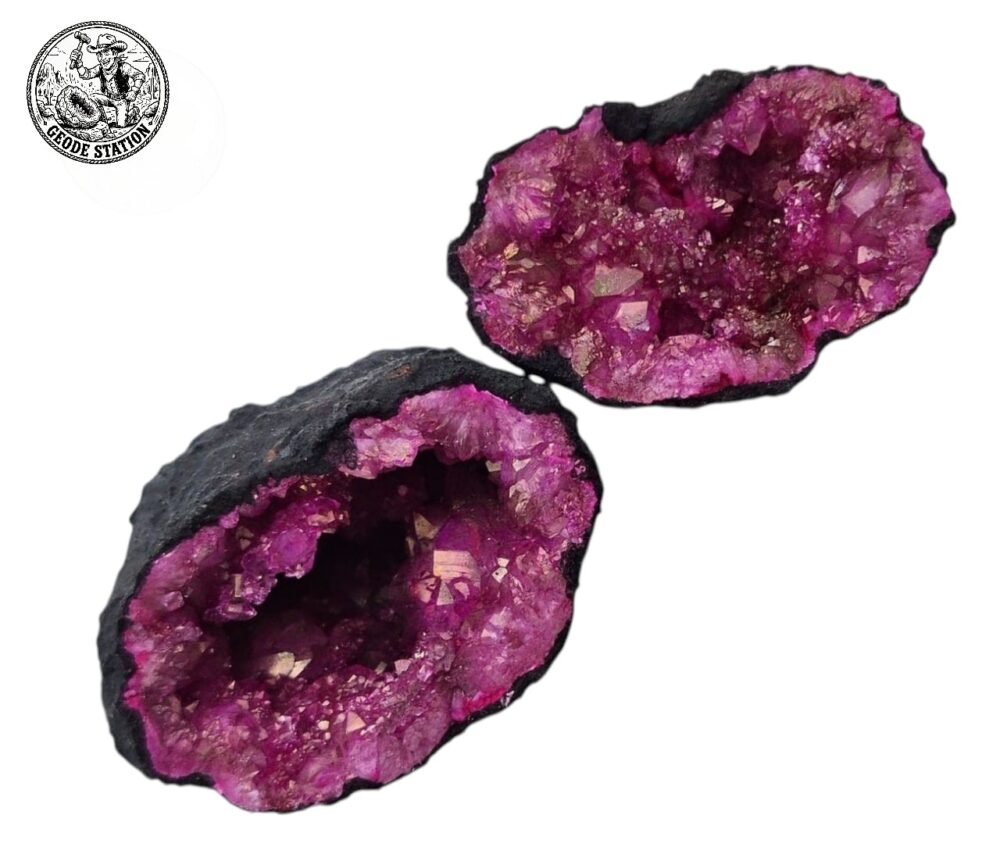 Boules de croissance d'un diamètre de 5 à 8 cm, aspect rubis rose.