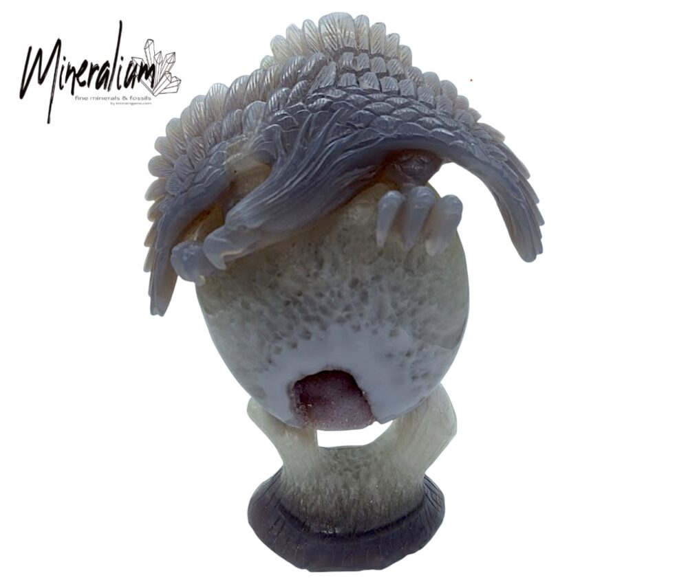 Adler aus Amethystgeode mit Achat – Meistergravur von Yip Shung.
