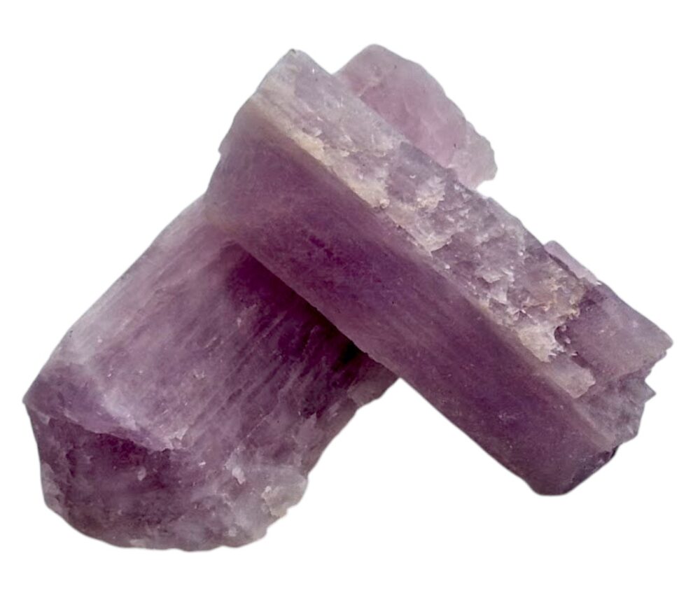 Cristaux de kunzite de qualité supérieure provenant de Minas Gerais, au Brésil.