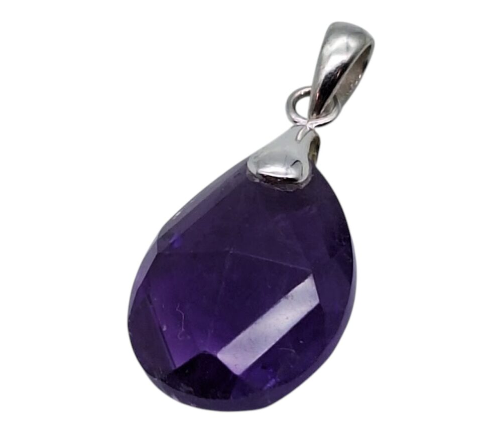 Faceted amethyst pendant in 925 silver – 25 mm.